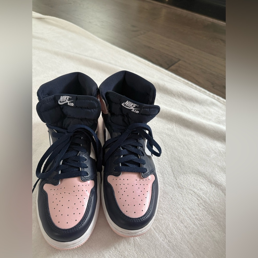 Women’s Air Jordan’s size 10 - Picture 4 of 11
